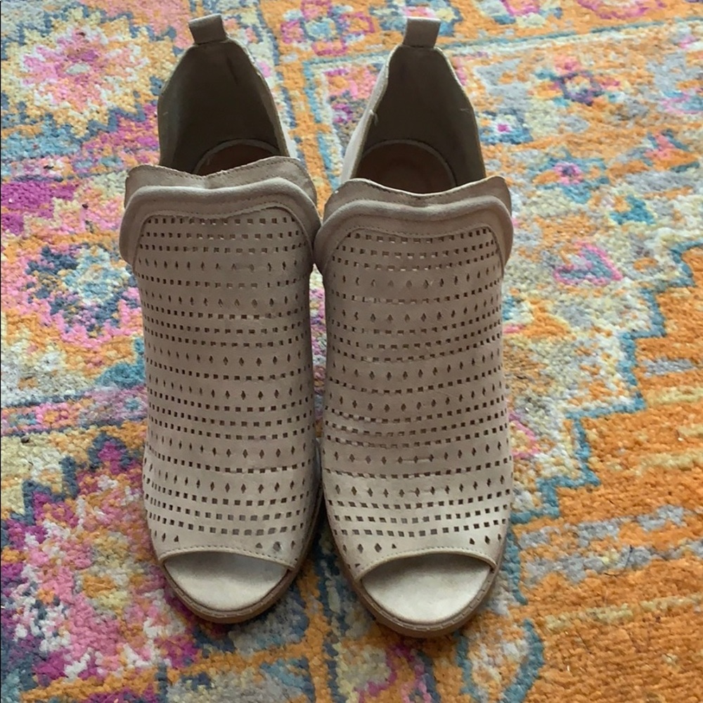 Qupid booties size 8